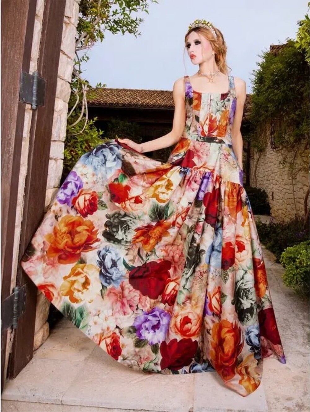 Alice + Olivia diana structured maxi dress - Picture 2 of 7